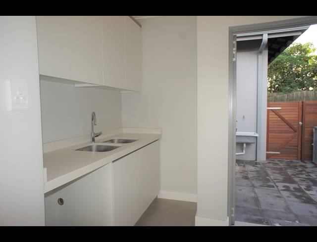 4 BEDROOM HOUSE FOR SALE IN PALM LAKES ESTATE